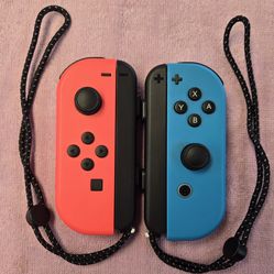 Nintendo Switch Red/Blue Joycons