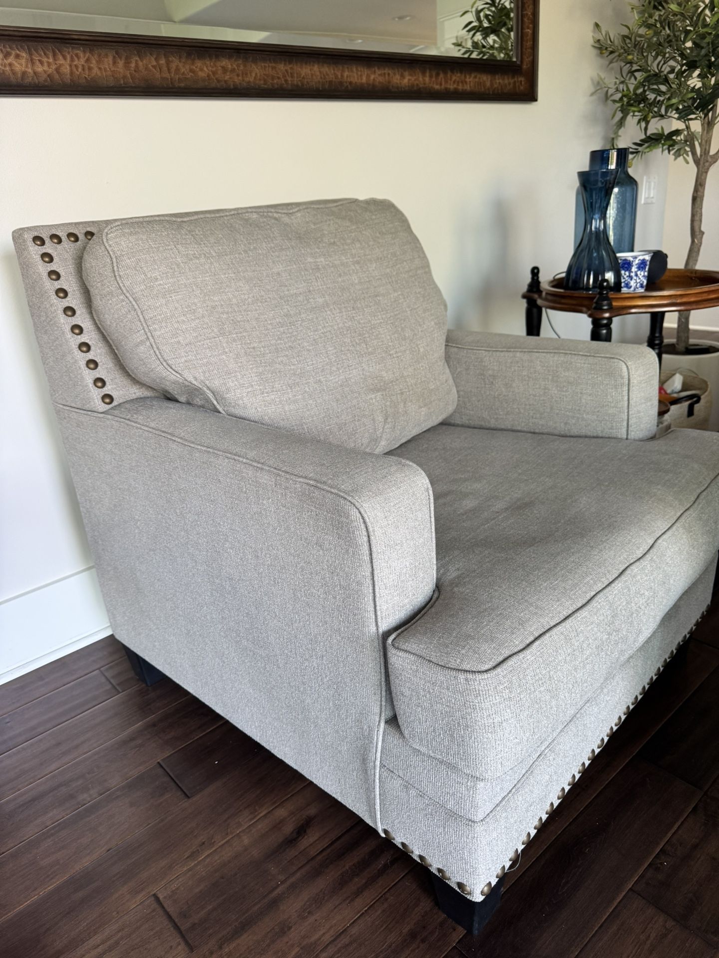 Ashley Furniture Armchair โ Great Condition