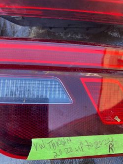 2018-2020 Volkswagen Tiguan Right Trunk Tail Light
