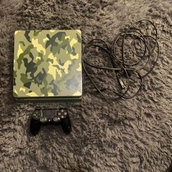 PS4  Slim With games (digital)