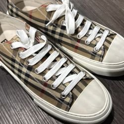 Burberry Men Shoes