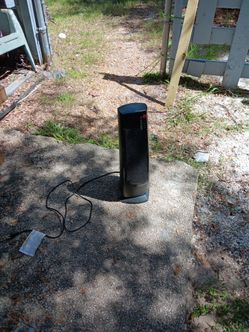 Lasko Black Tower Space Heater
