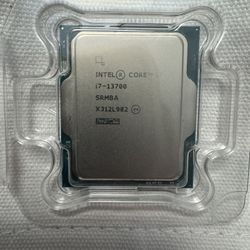 CPU Intel Core i7-13700