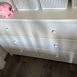 6 Drawer white dresser 