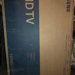 Samsung 75" (UN75NU7100) 4K UHD Smart TV