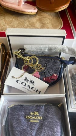 Mini EarPods purse