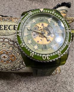 Gucci Watch: Swiss movement