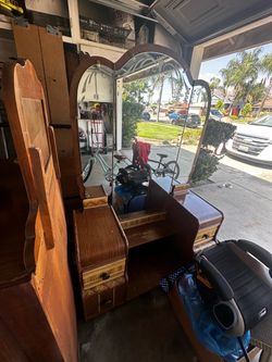 Antique full sized bedroom set