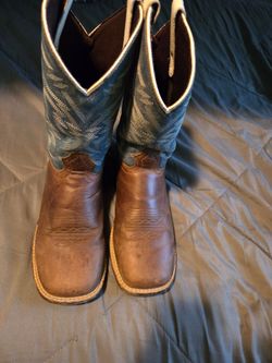 Boots , kid shoes , cowboy boots