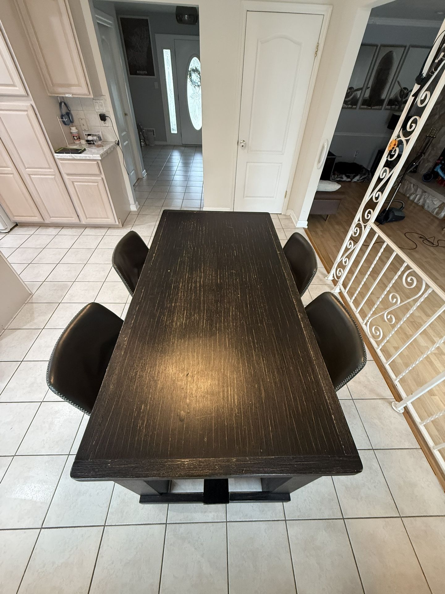 dining table (bar height) + 4 chairs