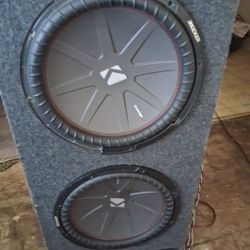 Kicker 15s With 4k Watt Amp In Ported Box 
