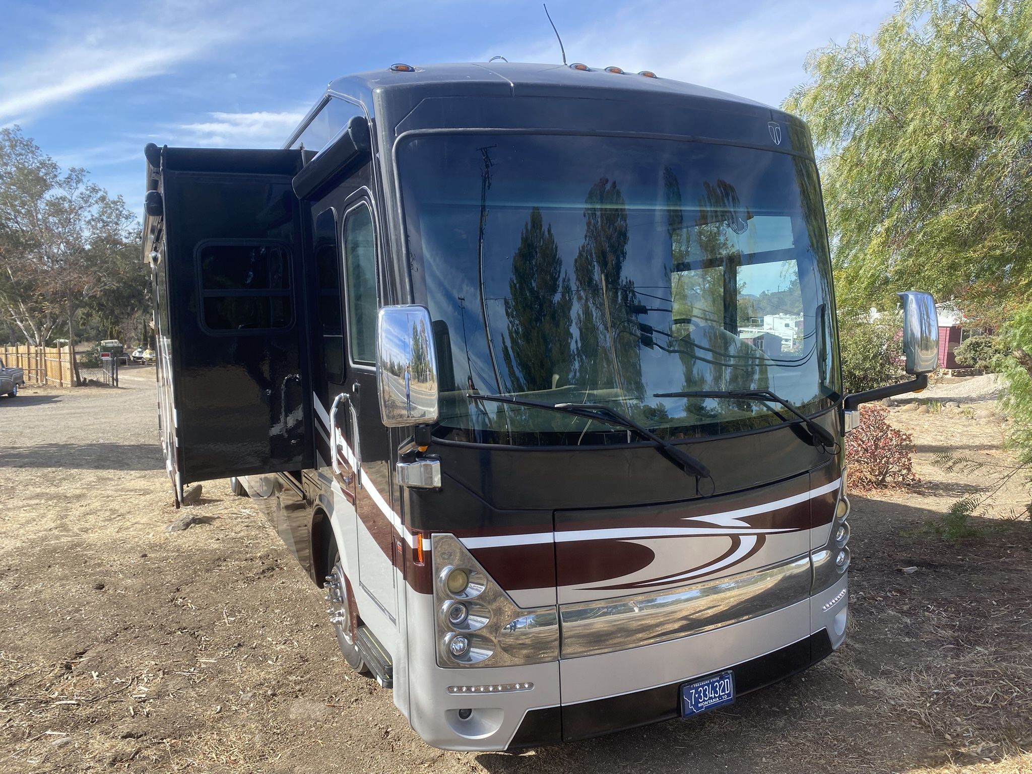 2015 Thor Motor Coach Tuscany Model 36MQ