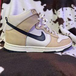 Women’s Nike Dunk High Sesame Navy Tan Yankees
