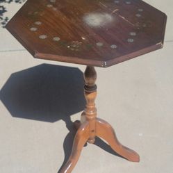 Vintage Tilt Top Table