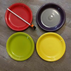 Colorful plates set