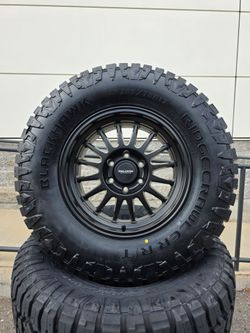 17" FALCON rims w/ 33" RT tires