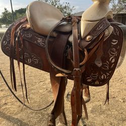 Horse Saddle/ Montura 
