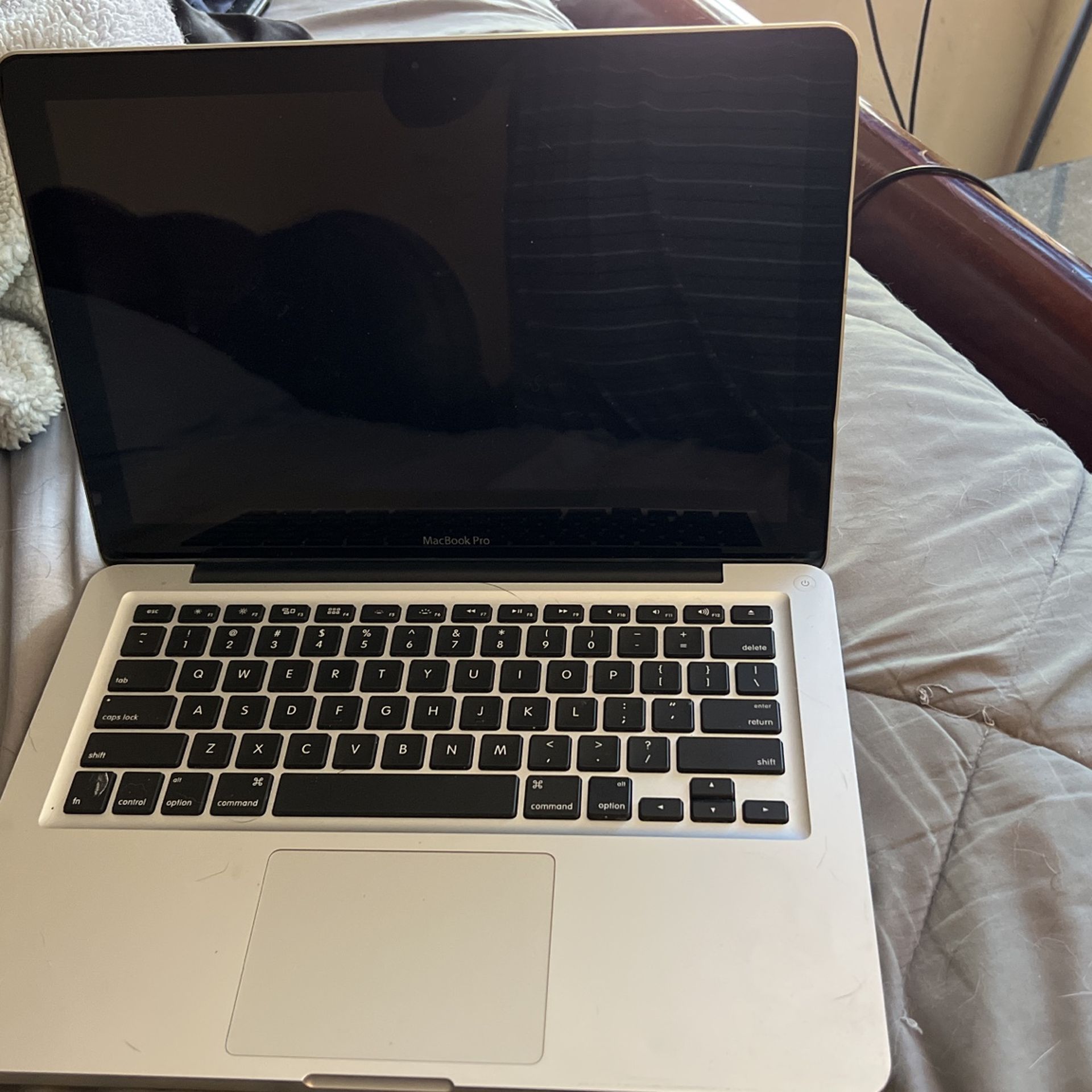 Apple MacBook 13 In 