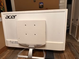 32’’ Acer Monitor
