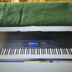 Korg T1  M1 0n Steroids 88 Keys