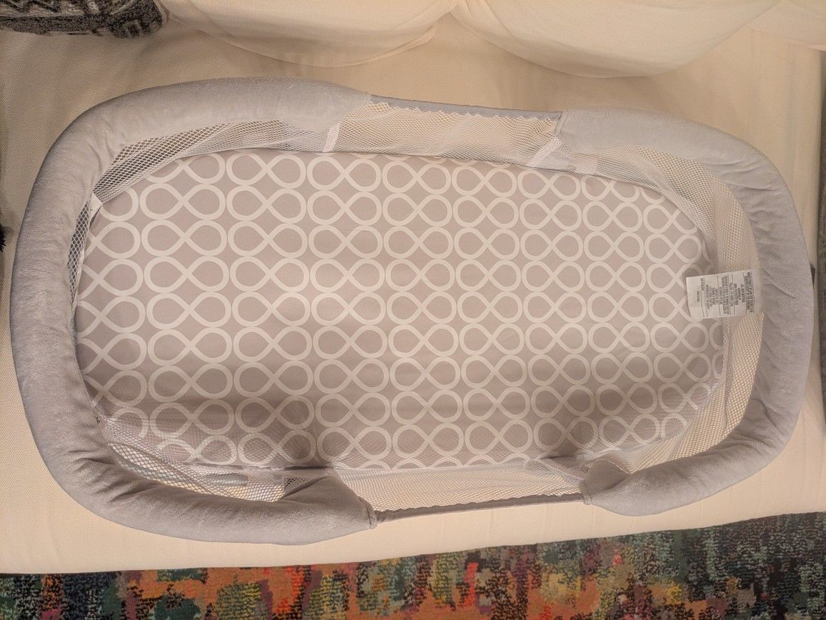 SwaddleMe By Your Side Sleeper Deluxe