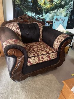 BEAUTIFUL CHAIR BEST OFFER !! 
