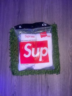 Supreme socks