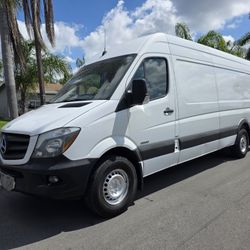 Mercedes Benz Sprinter 