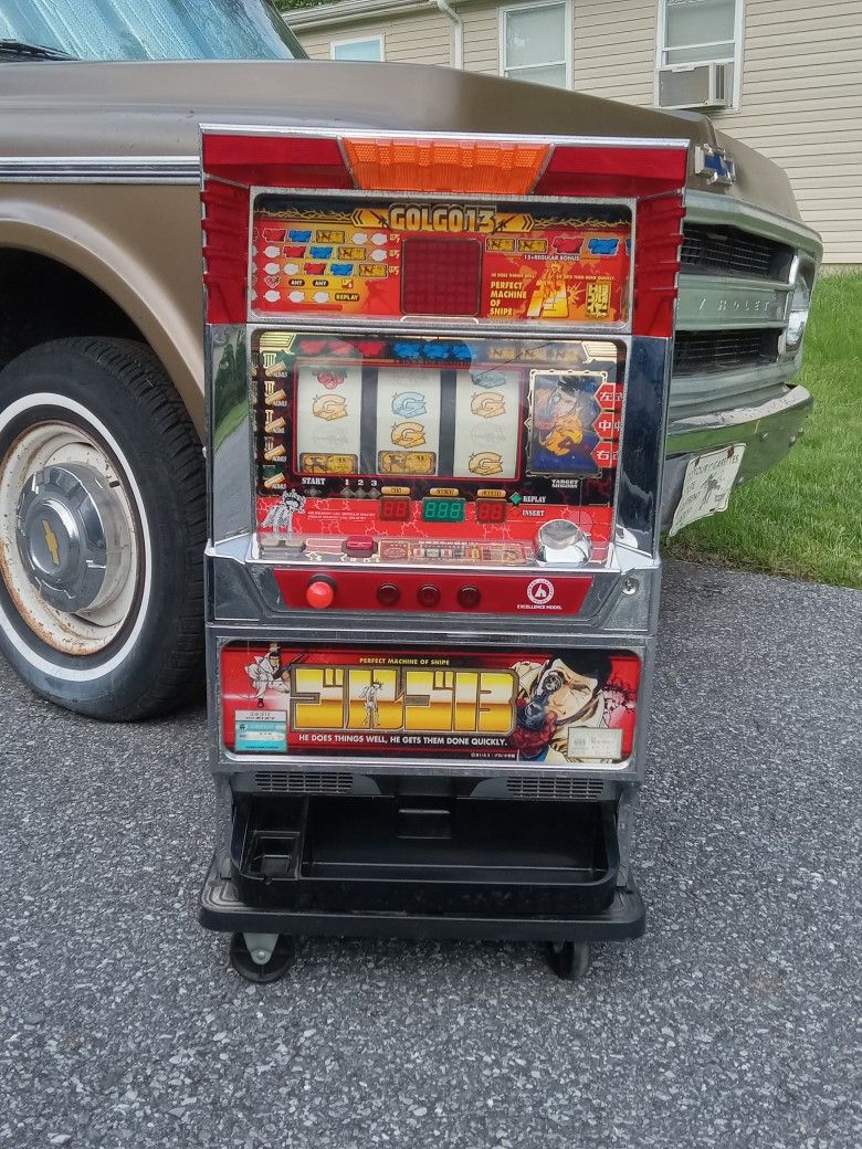 SLOT MACHINE