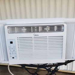 Midea 5000 BTU Window AC Comes With Remote 