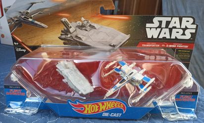 Hot Wheels Star Wars First Order Transporter vs X-Wing Fighter