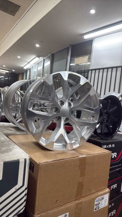 Silver snowflake wheels