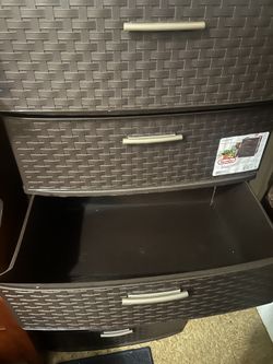 Sterlite Dresser, 3 Drawers