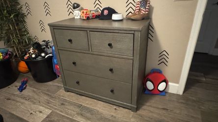 Dresser