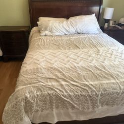Queen Bedroom Set