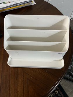 Litem White Plastic Desktop Organizer