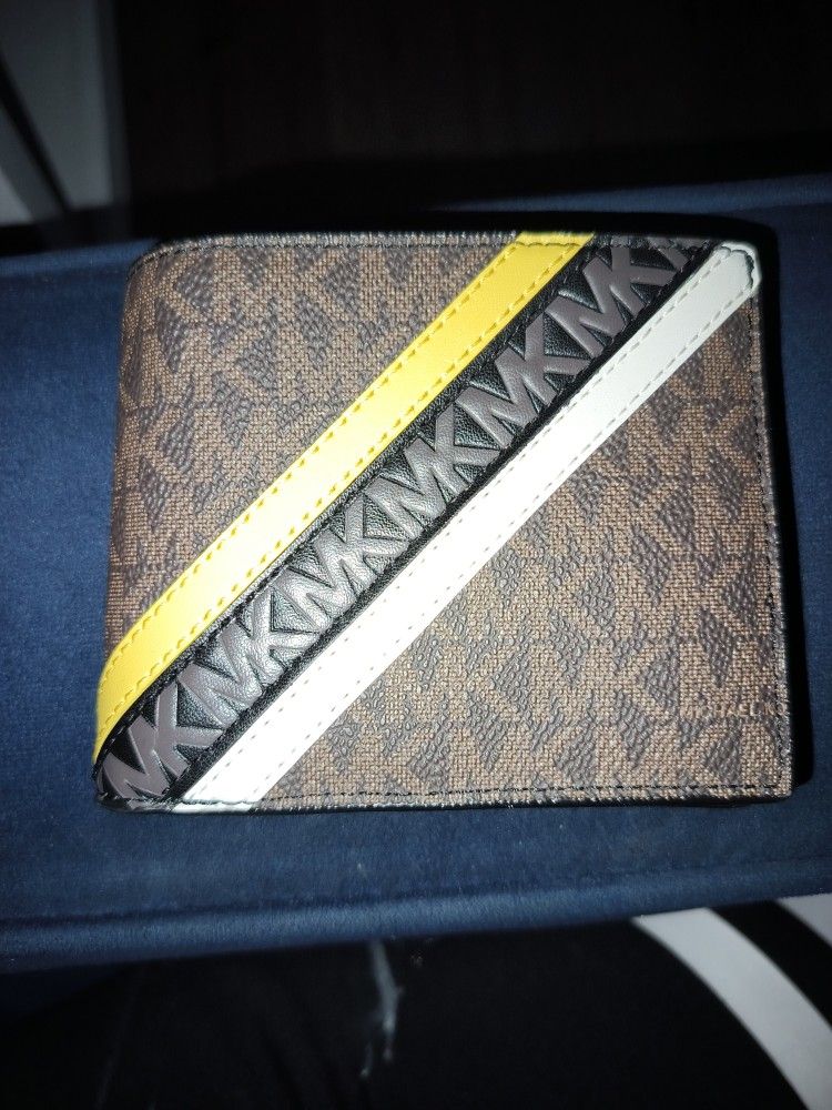 Brand New Michael Kors Wallet
