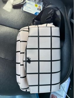 Freshly picked crossbody