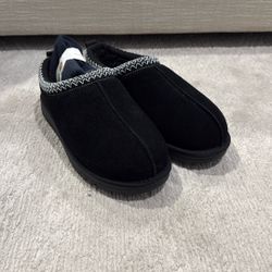 Woman’s Slippers