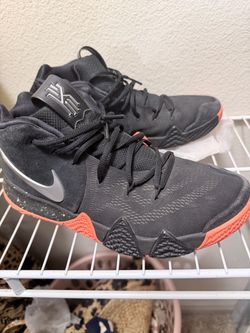 Kyrie size 10