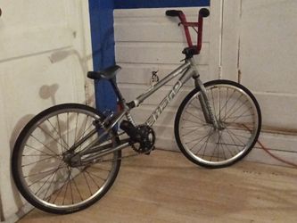 Haro BMX Race Bike (Mini / Junior frame sizing).