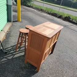 Wood Bar With 2 Stools 