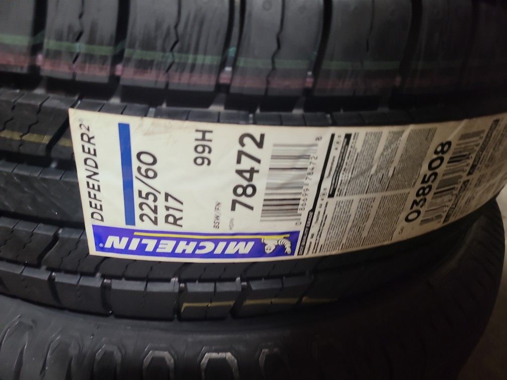 Set Michelin Tires 225 /60 R17 for Sale in Claremont, CA - OfferUp