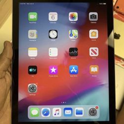 Apple iPad Air  64GB WiFi  9.7in Space Gray Excellent Condition FREE  $40 Dollars 💵💵💵 Case