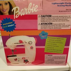 Barbie Lightweight / Portable Sewing Machine