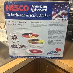 Dehydrator & Beef Jerky Maker Nesco American Harvest