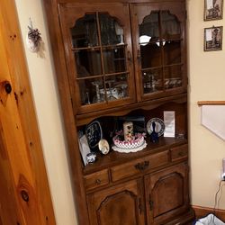 Corner Hutch ( Maple)