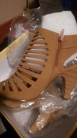 Heels Size 9 women