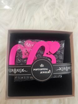 Aretes disponible 2 color pink y blancos