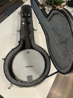 5 string Banjo and hard shell case